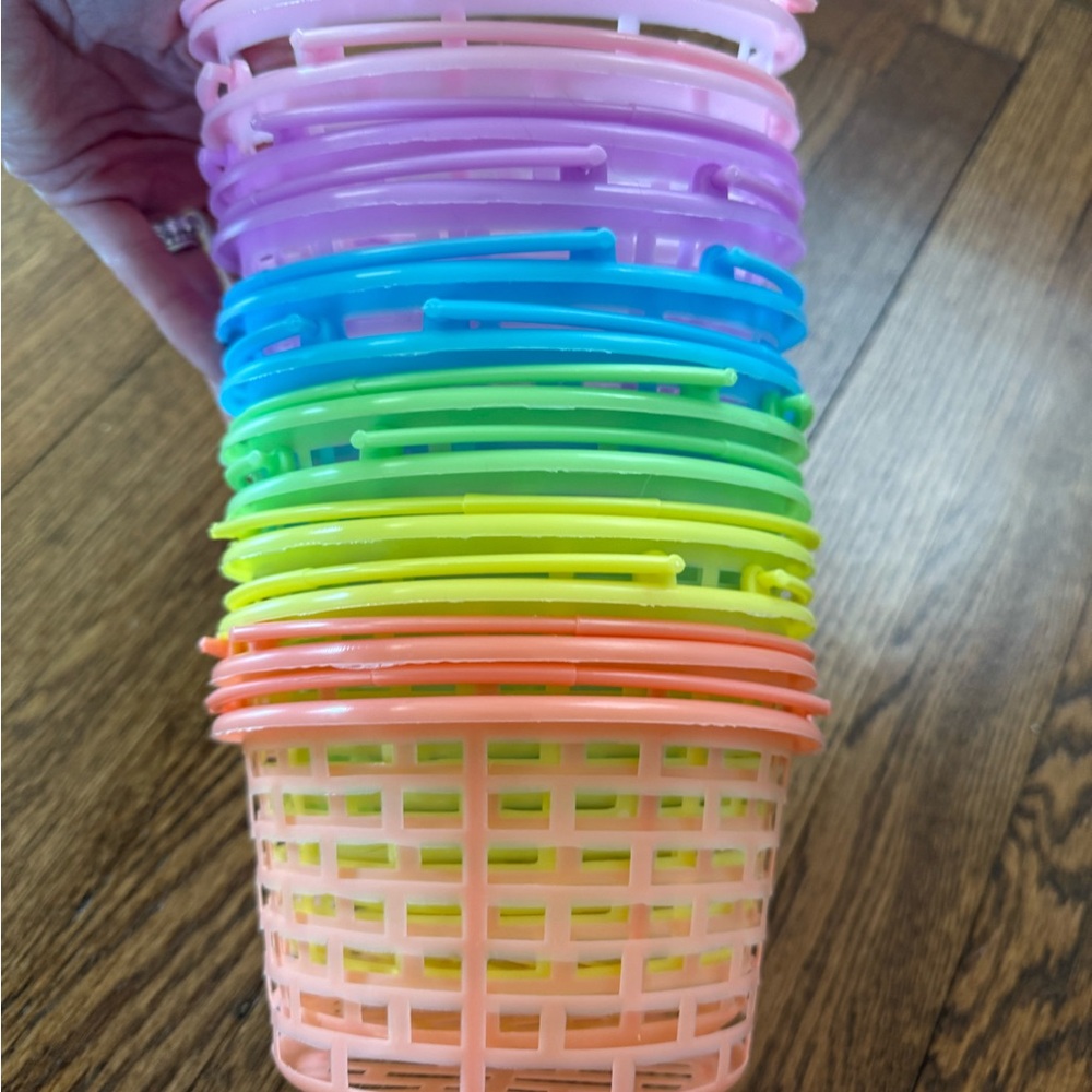 Colorful Mini Easter Baskets - Picture 1 of 3